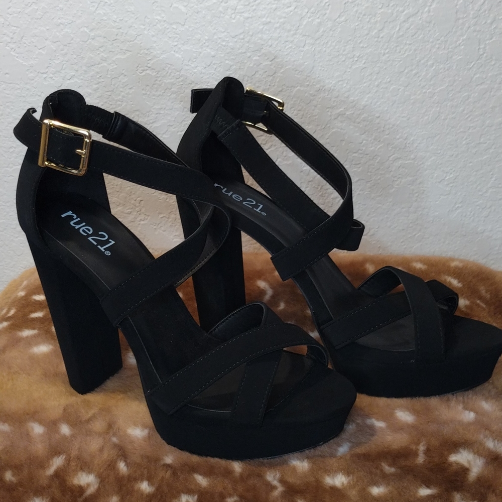 Suede black heels